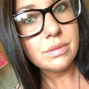 Meet your Posher, Jillian